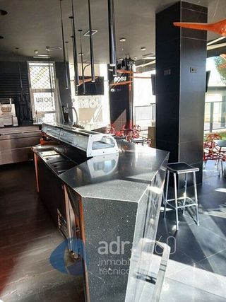 Local comercial en alquiler en Universidad - Los Lirios en Logroño