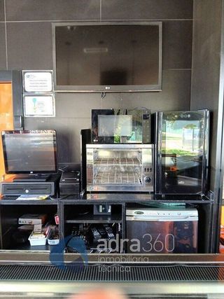 Local comercial en alquiler en Universidad - Los Lirios en Logroño