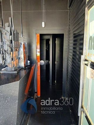 Local comercial en alquiler en Universidad - Los Lirios en Logroño