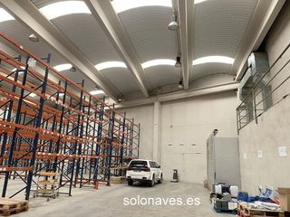Nave industrial en alquiler en Avda. Cataluña en Zaragoza