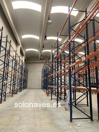 Nave industrial en alquiler en Avda. Cataluña en Zaragoza