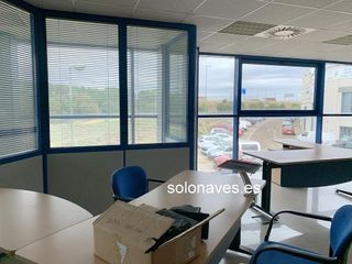 Nave industrial en alquiler en Avda. Cataluña en Zaragoza