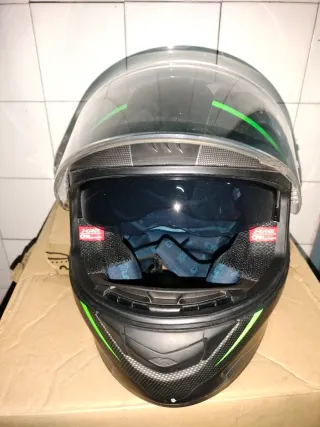 Casco Moto Negro y Verde
