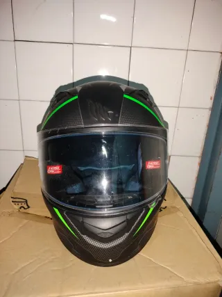 Casco Moto Negro y Verde