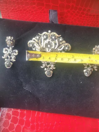 Conjunto Aderezo Broche y Pendientes