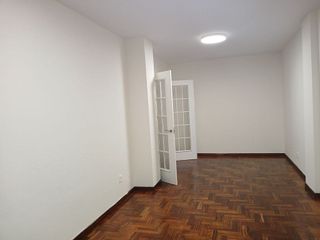 Piso en alquiler en Centro en Gijón