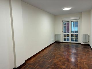 Piso en alquiler en Centro en Gijón