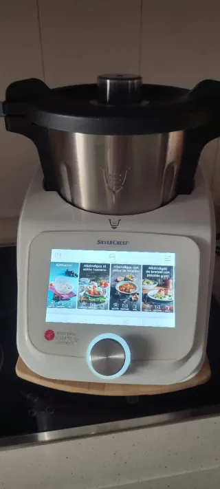 Monsieur Cuisine Connect con muy poco uso