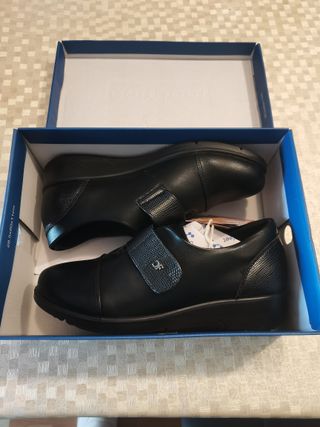 Zapatos mujer Comfeet color negro talla 37