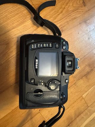Cámara Nikon D70