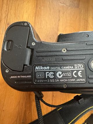 Cámara Nikon D70