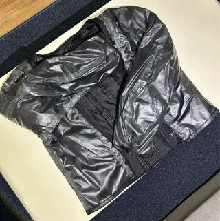 Mono de moto con protecciones