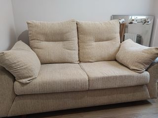 ÚLTIMA SEMANA EN VENTA Sofá beige respaldo alto