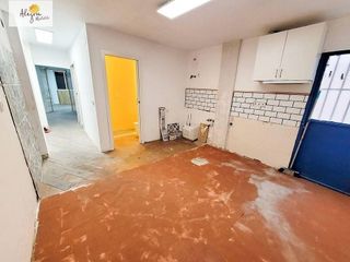 Local comercial en venta en La Constitución - Canaleta en Mislata