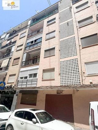 Local comercial en venta en La Constitución - Canaleta en Mislata