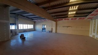 Nave industrial en venta en Valdepelayo - Montepinos - Arroyo Culebro en Leganés