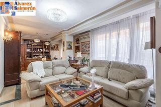 Piso en venta en Camino de Ronda - Rosaleda en Granada