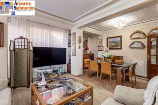 Piso en venta en Camino de Ronda - Rosaleda en Granada