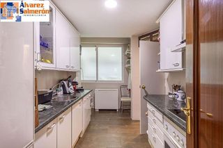 Piso en venta en Camino de Ronda - Rosaleda en Granada