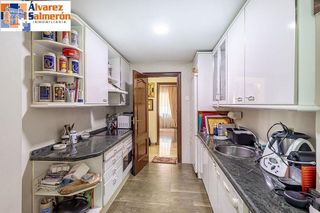 Piso en venta en Camino de Ronda - Rosaleda en Granada