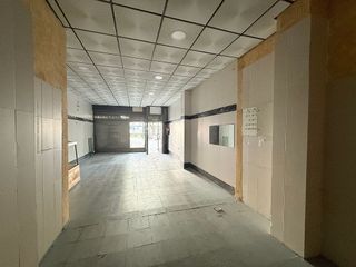 Local comercial en venta en Montserrat - Parque Empresarial en San Fernando de Henares