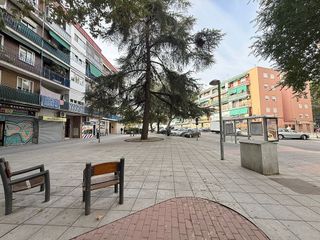 Local comercial en venta en Montserrat - Parque Empresarial en San Fernando de Henares