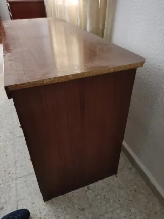 Escritorio de madera maciza