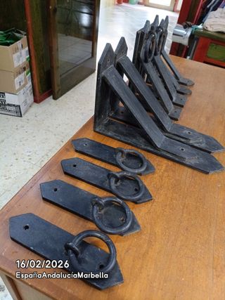 Angulos de hierro para pergolas.