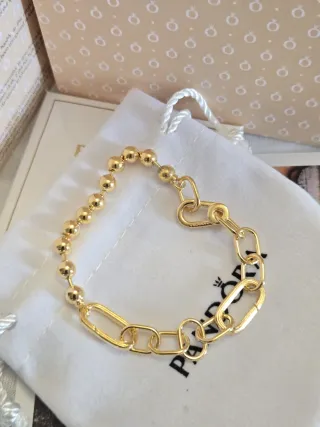 Pulsera Pandora Dorada con Cierre Brillante
