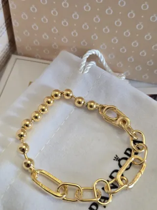 Pulsera Pandora Dorada con Cierre Brillante