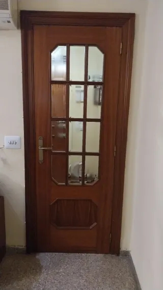 Puertas madera acristalada