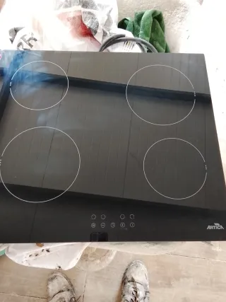 Estufa vitrocerámica nueva