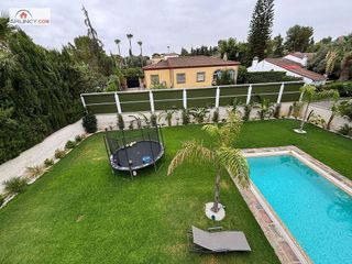 Chalet en alquiler en Torrequinto en Alcalá de Guadaira