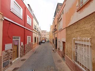 Casa adosada en venta en La Chanca - Pescadería en Almería