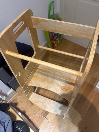 Torre de aprendizaje de madera para bebés / niños