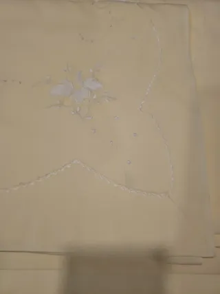 Sábanas antiguas bordadas