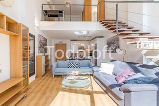 Dúplex en alquiler en Virgen del Cortijo - Manoteras en Madrid