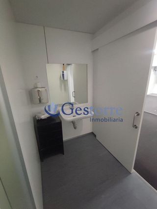 Local comercial en alquiler en Milán - Pumarín - Teatinos en Oviedo