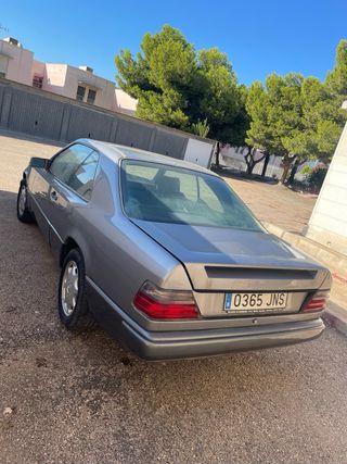 Mercedes-Benz 230 CE