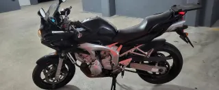 Neumático Moto Deportiva Negro