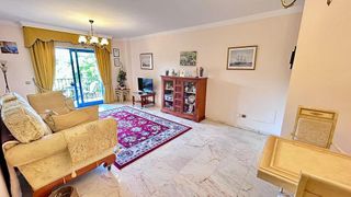 Piso en venta en Torrequebrada en Benalmádena