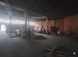 Local comercial en venta en Ribeira