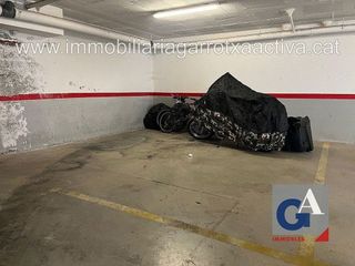 Garaje en venta en Olot