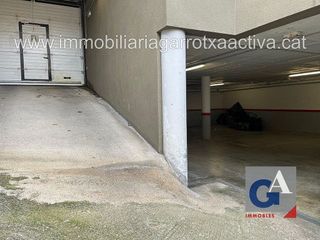 Garaje en venta en Olot