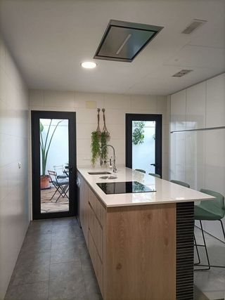 Casa adosada en alquiler en Arco Norte - Avda. España en Dos Hermanas