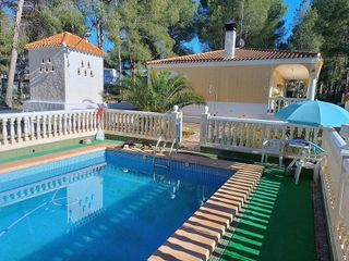 Chalet en venta en Yecla