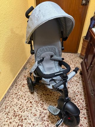 Triciclo para bebé gris sin usar. Con caja