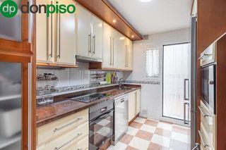 Casa adosada en venta en Angustias - Chana - Encina en Granada