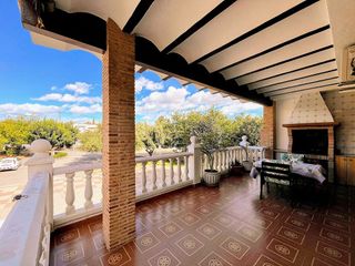 Casa adosada en venta en El Alborgí en Paterna