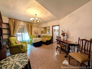 Chalet en venta en Linares